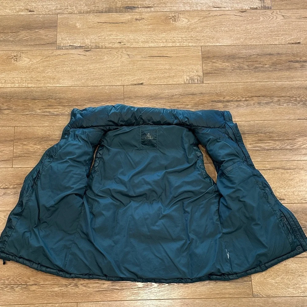 Women’s Prana Teal/Blue Puffer Vest - Picture 6 of 10